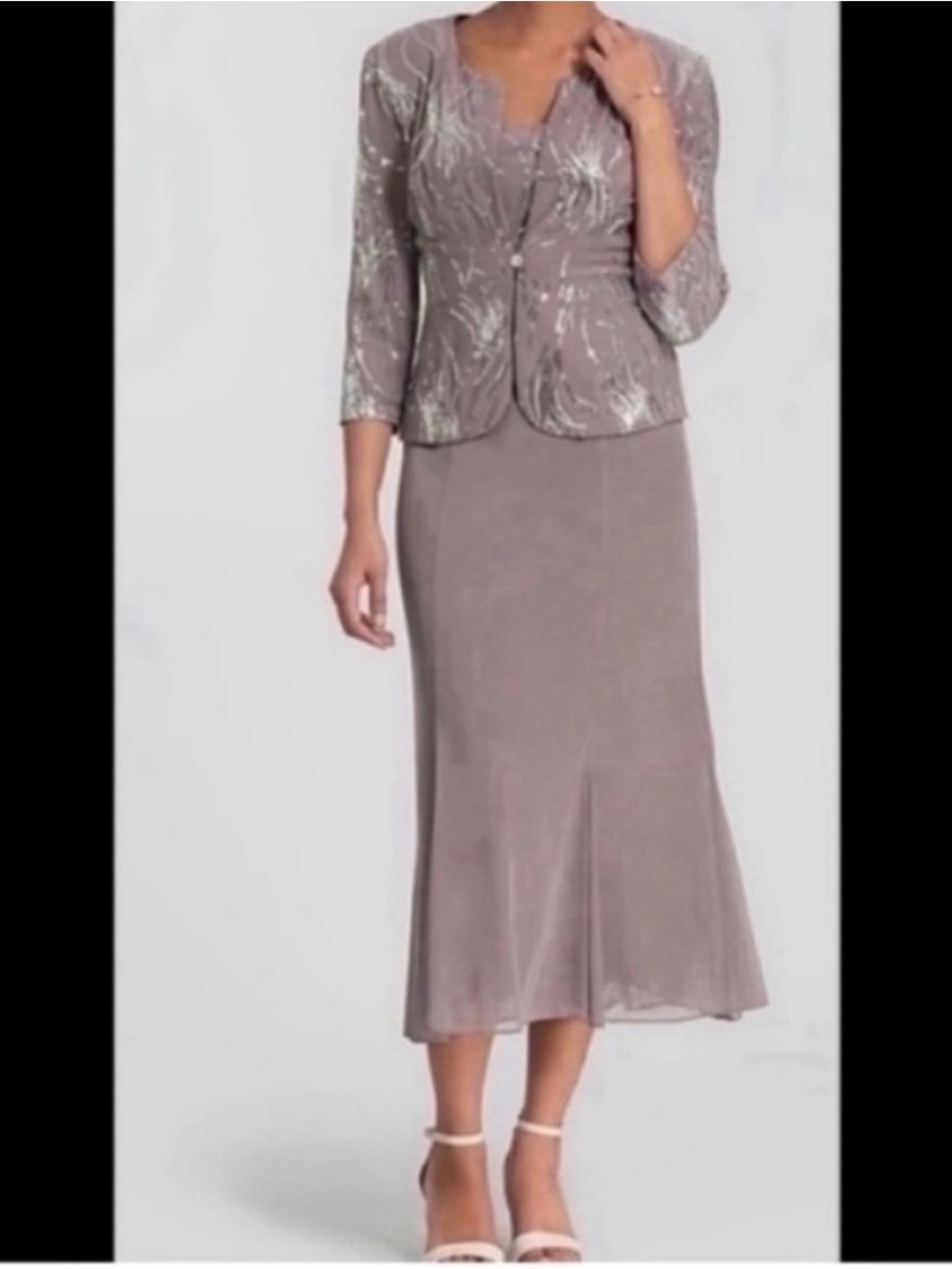 Elegant dress with coordinating jacket